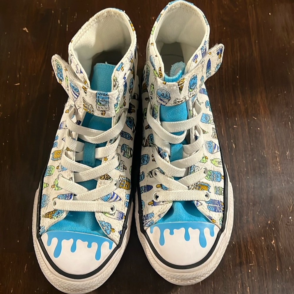 Boys popsicle high top converse  size 1